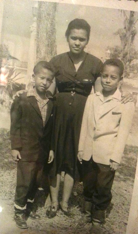 428943_10152365080105343_2034244214_n-1